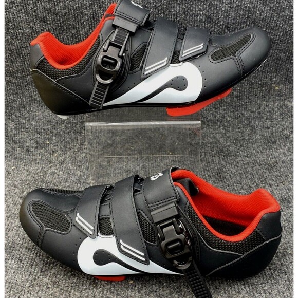 Athletic_Shoes